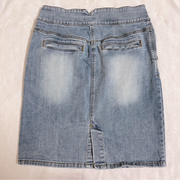 PrAna Y2K Aubrey Denim Mini Skirt Light Wash with Back Slit - Picture 4 of 7